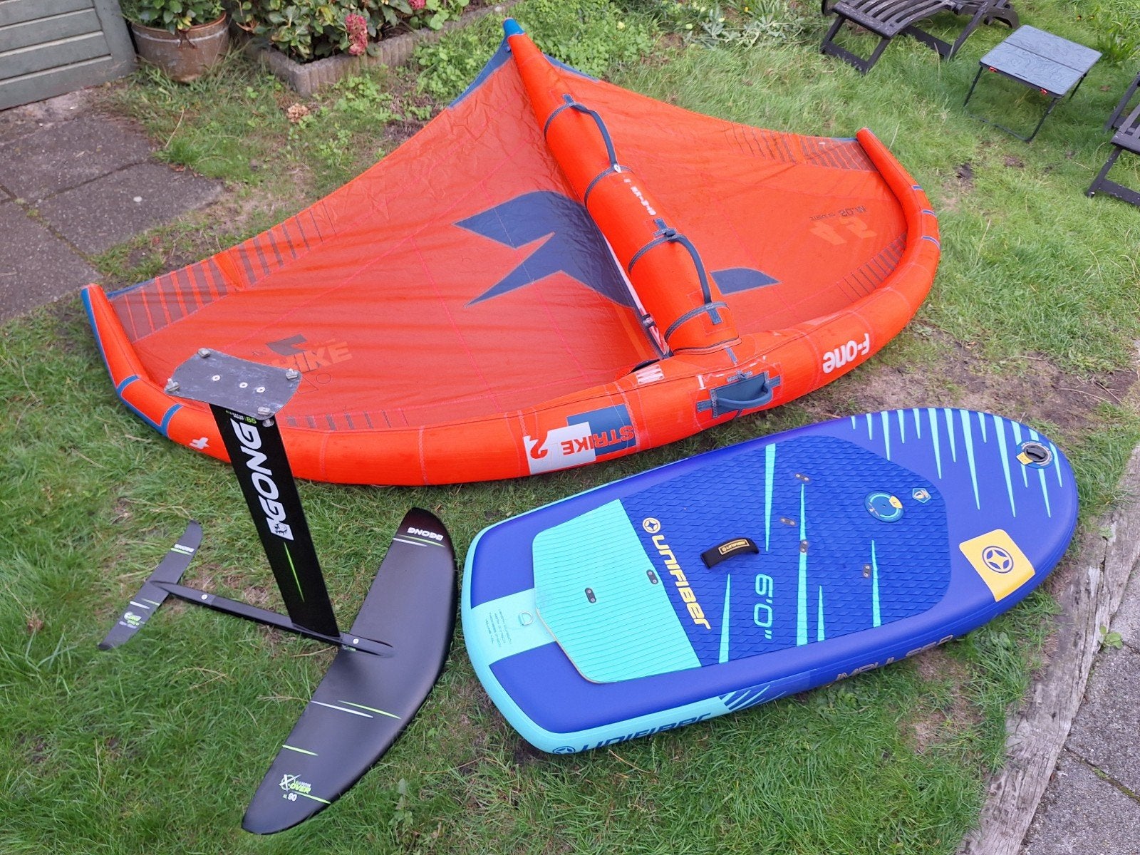 Beginners set wingfoil. Unifiber 145L, F-ONE 4.5m2, Gong XL, Watersport en Boten, Ophalen of Verzenden, Zo goed als nieuw, Wingsurfset