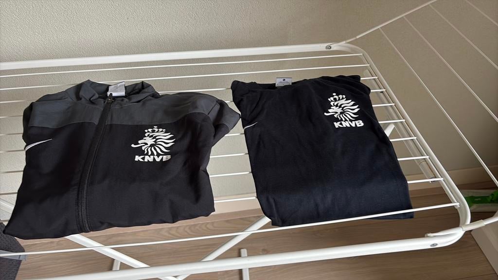 Origineel KNVB Jack/ T- shirt, Kleding | Heren, Sportkleding, Ophalen of Verzenden, Zo goed als nieuw, Voetbal
