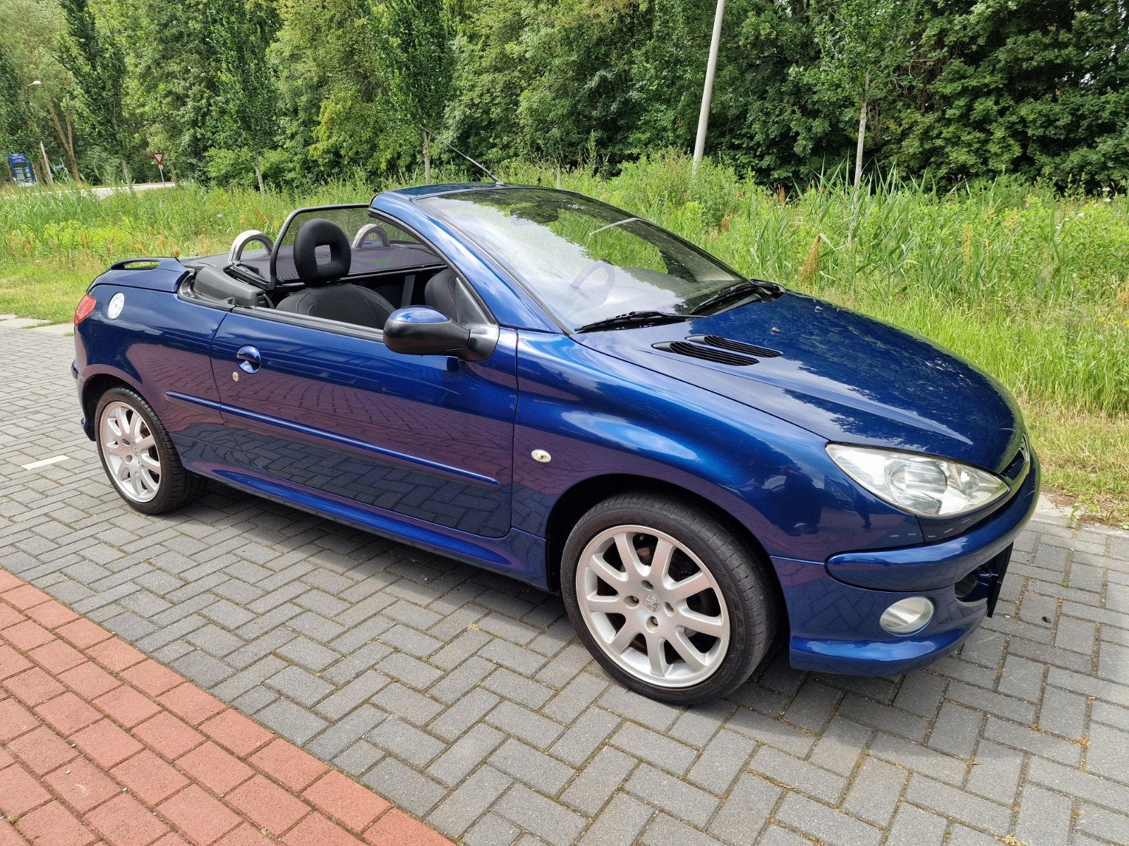 Peugeot 206 CC 1.6 16V Automaat Cabrio | 2007 | 127.386 km, Auto's, Peugeot, Stof, Zwart, 4 cilinders, Cabriolet