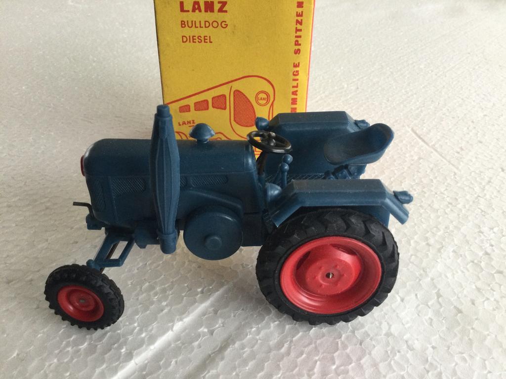 Lanz bulldog tractor model van rex jaren 60., Hobby en Vrije tijd, Modelauto's | 1:32, Ophalen of Verzenden, Zo goed als nieuw