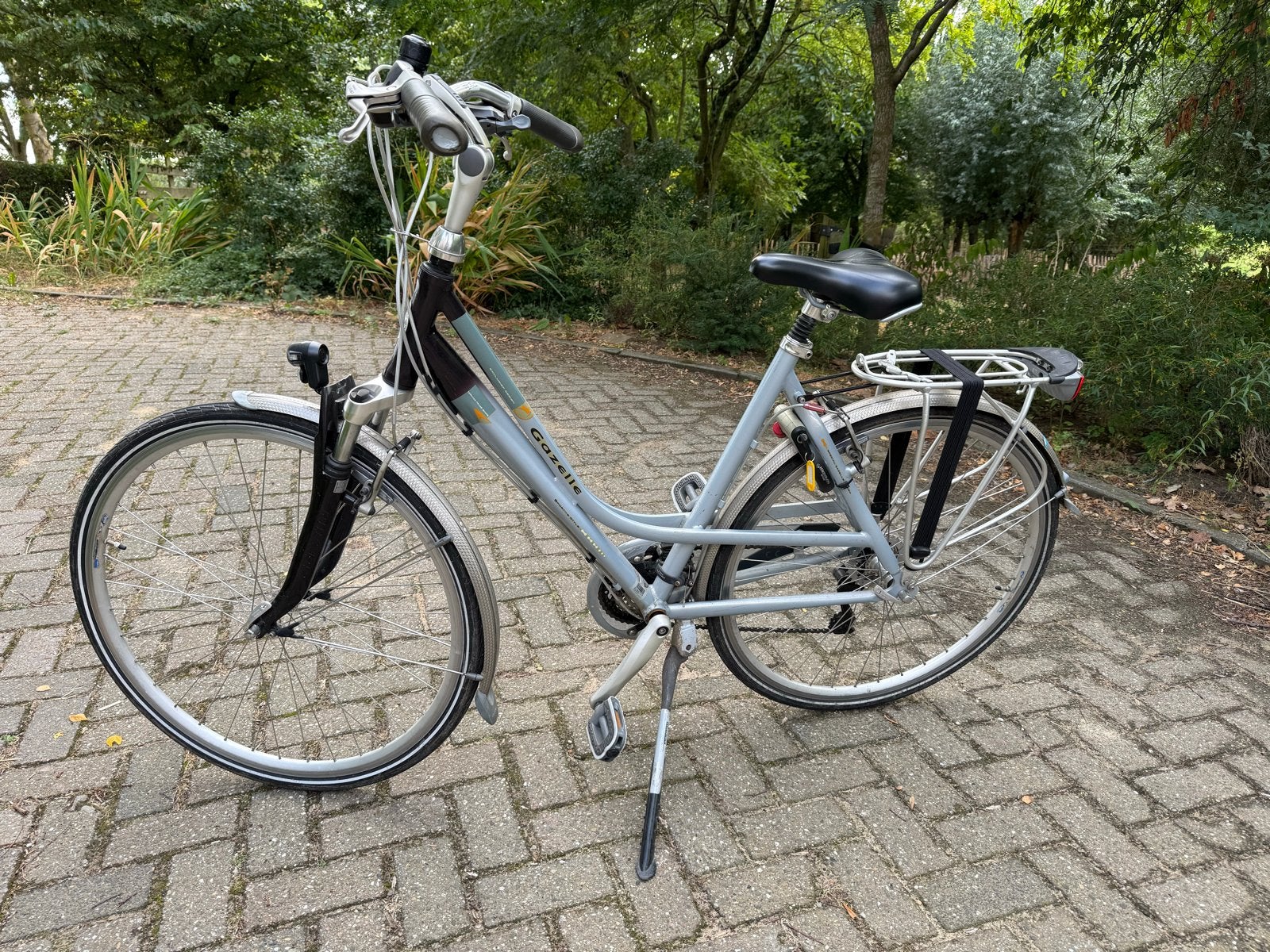 Gazelle damesfiets met versnellingen en slot, Fietsen en Brommers, Fietsen | Dames | Damesfietsen, Ophalen, Velgrem, Versnellingen