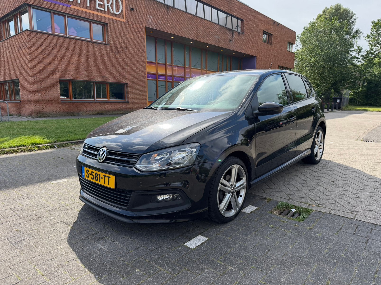 Volkswagen Polo 1.2 TSI | Automaat | zeer nette staat, Auto's, Volkswagen, 40 €/maand, 4 cilinders, 1039 kg, Zwart