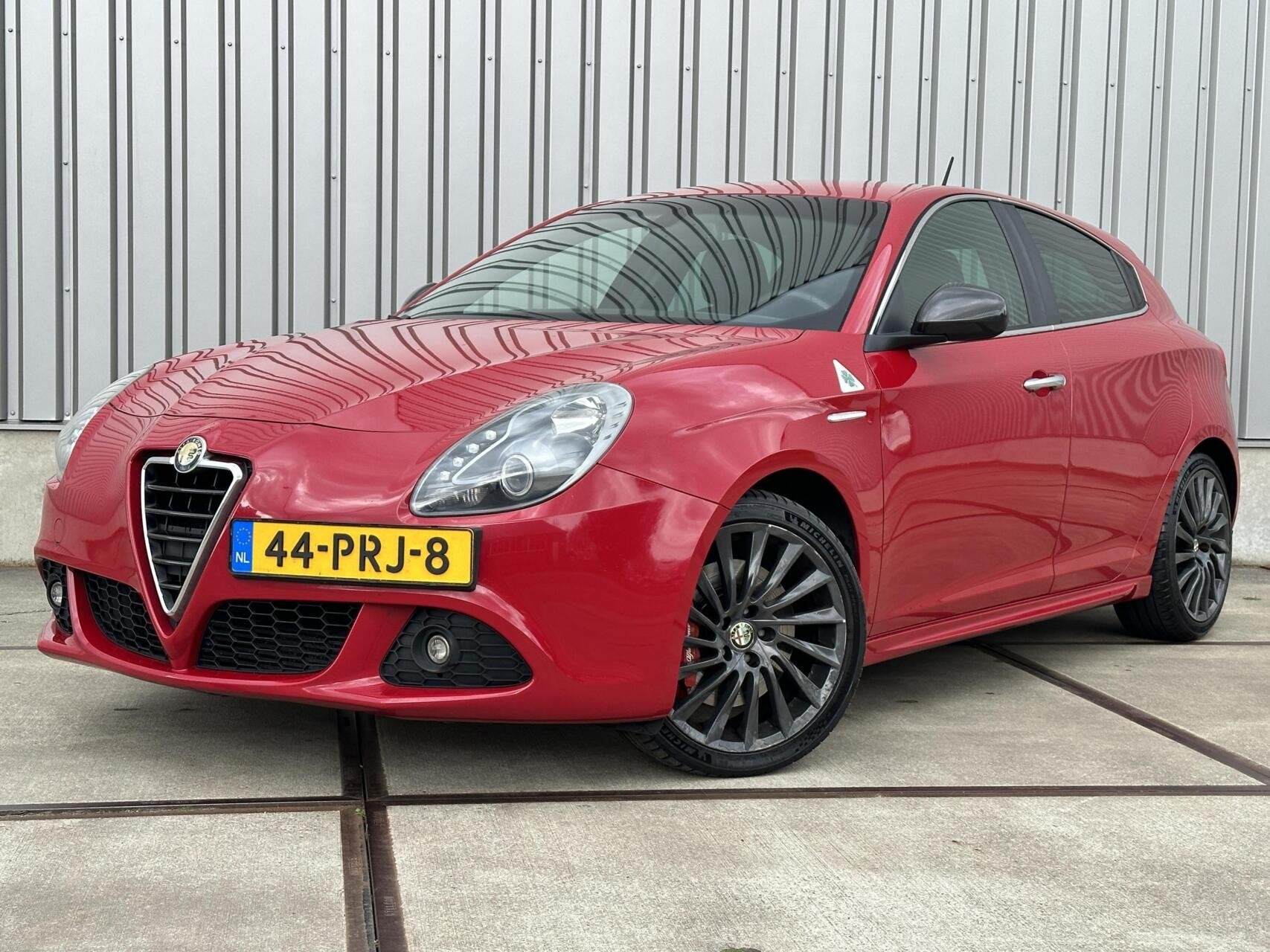 Alfa Romeo Giulietta 1.7 TBi Quadrifoglio Verde 236PK Leder, Auto's, Alfa Romeo, Euro 5, Gebruikt, 1295 kg, 4 cilinders