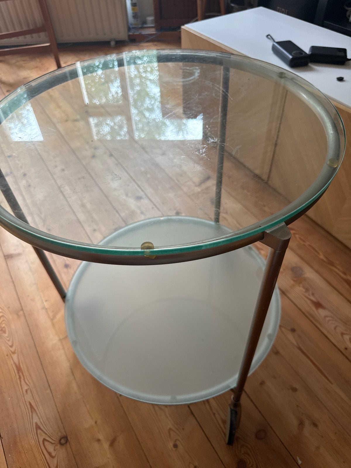 Gratis! Glazen bijzettafel 50x62, Gebruikt, Rond, 55 tot 75 cm, Glas