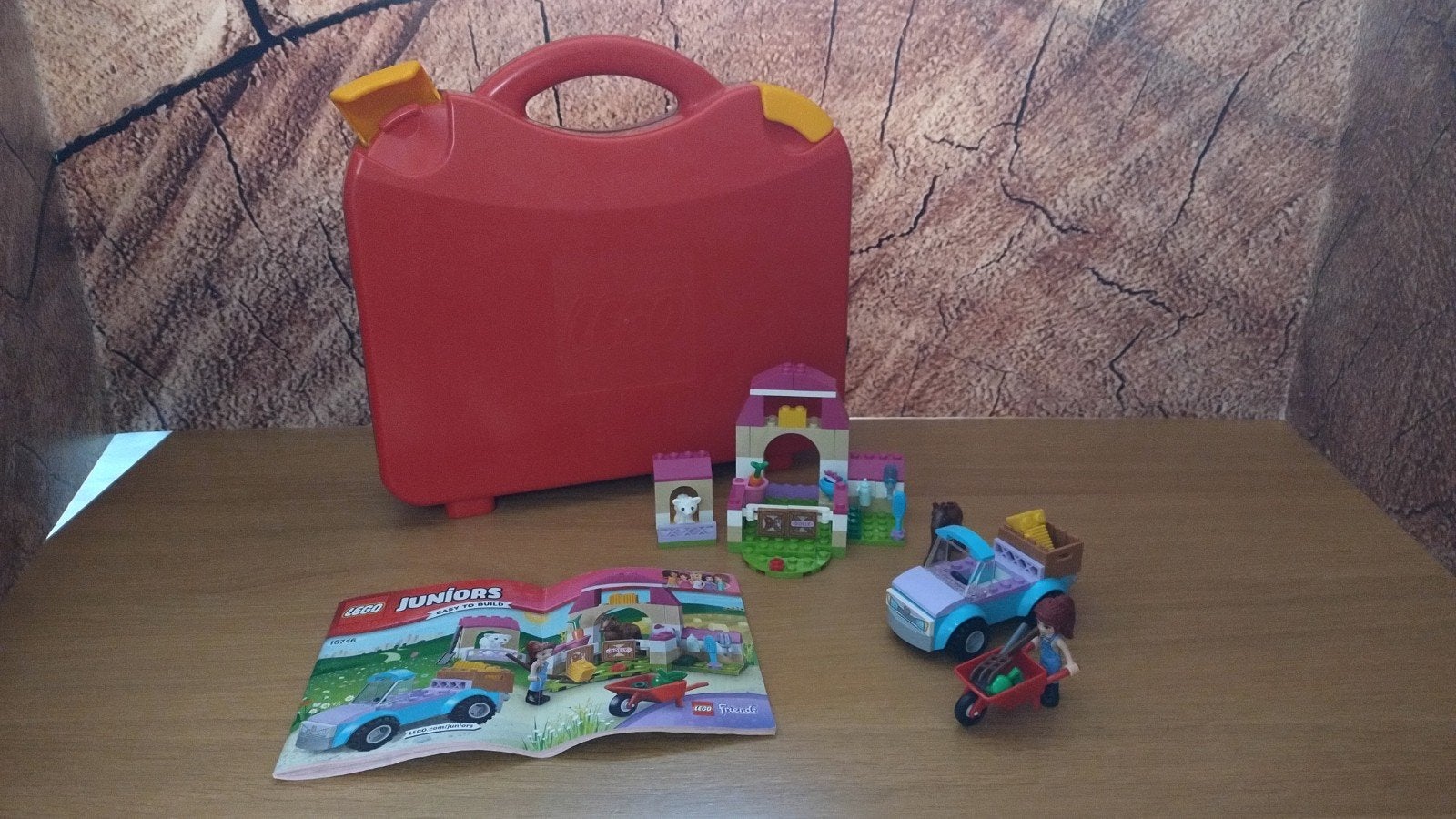 Lego Juniors 10746 Mia's Farm Koffer - Compleet, Lego, Ophalen of Verzenden, Zo goed als nieuw, Complete set