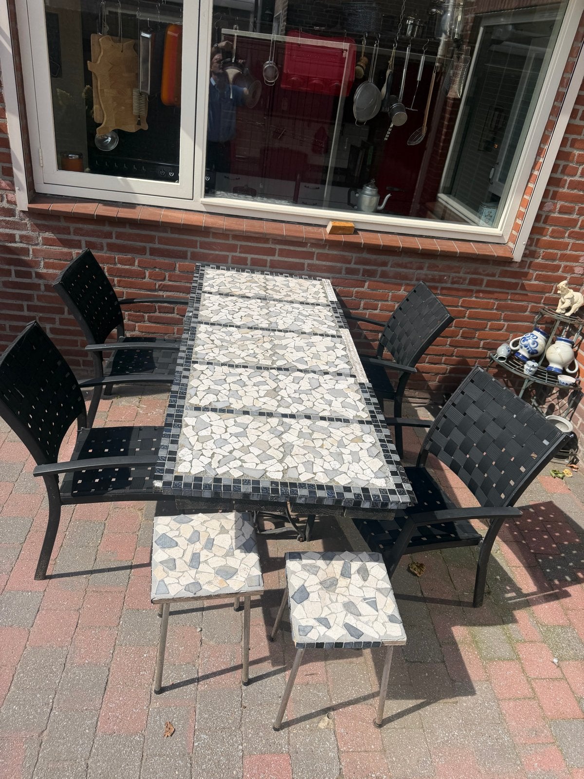 Unieke mozaïek tuintafel met Singer onderstel, Ophalen