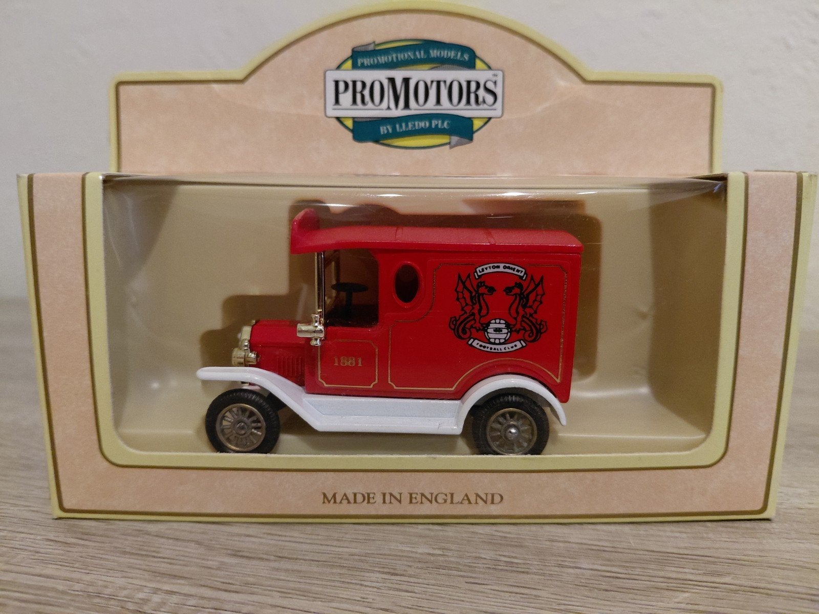 Limited Edition 'Leyton Orient FC' 1920 Model 'T' Ford Van, Overige merken, Auto, Verzenden, 1:32 tot 1:50