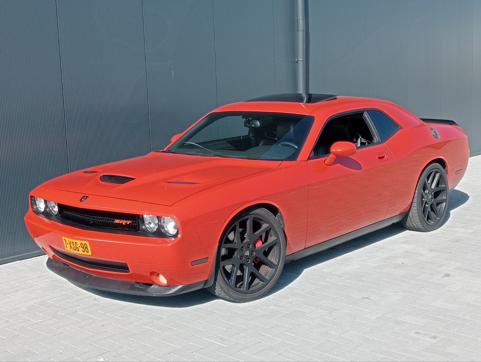 Dodge Challenger 6.1L SRT8 Hemi, V8 Automaat FIRST EDITION, Auto's, Dodge, Automaat, Achterwielaandrijving, 120 €/maand, 433 pk