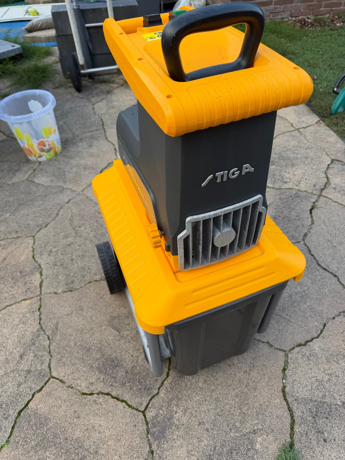 Stiga Bio Silent 2500 Hakselaar - Zo goed als nieuw, Ophalen, Zo goed als nieuw, Elektrisch, Met opvangbak