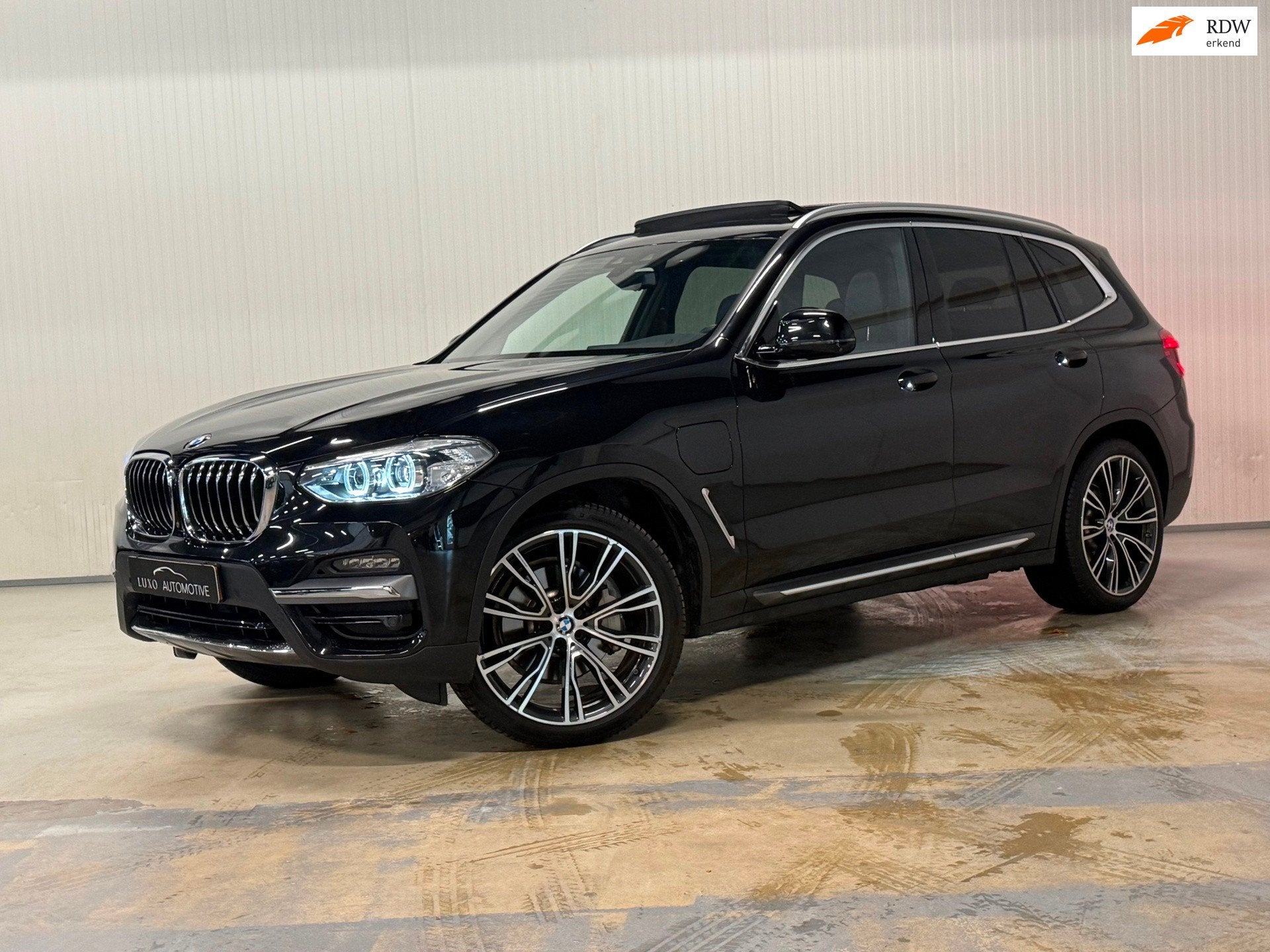 BMW X3 XDrive30e High Executive | PANO | 360 CAMERA | LEDER, Gebruikt, Euro 6, 4 cilinders, 2000 kg