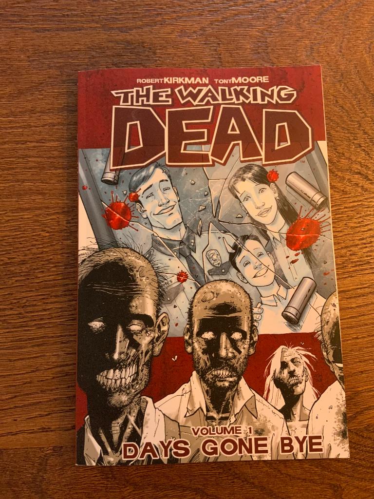 Walking Dead: Volume 1 - Days Gone Bye, Boeken, Strips | Comics, Eén comic, Amerika, Ophalen of Verzenden, Zo goed als nieuw