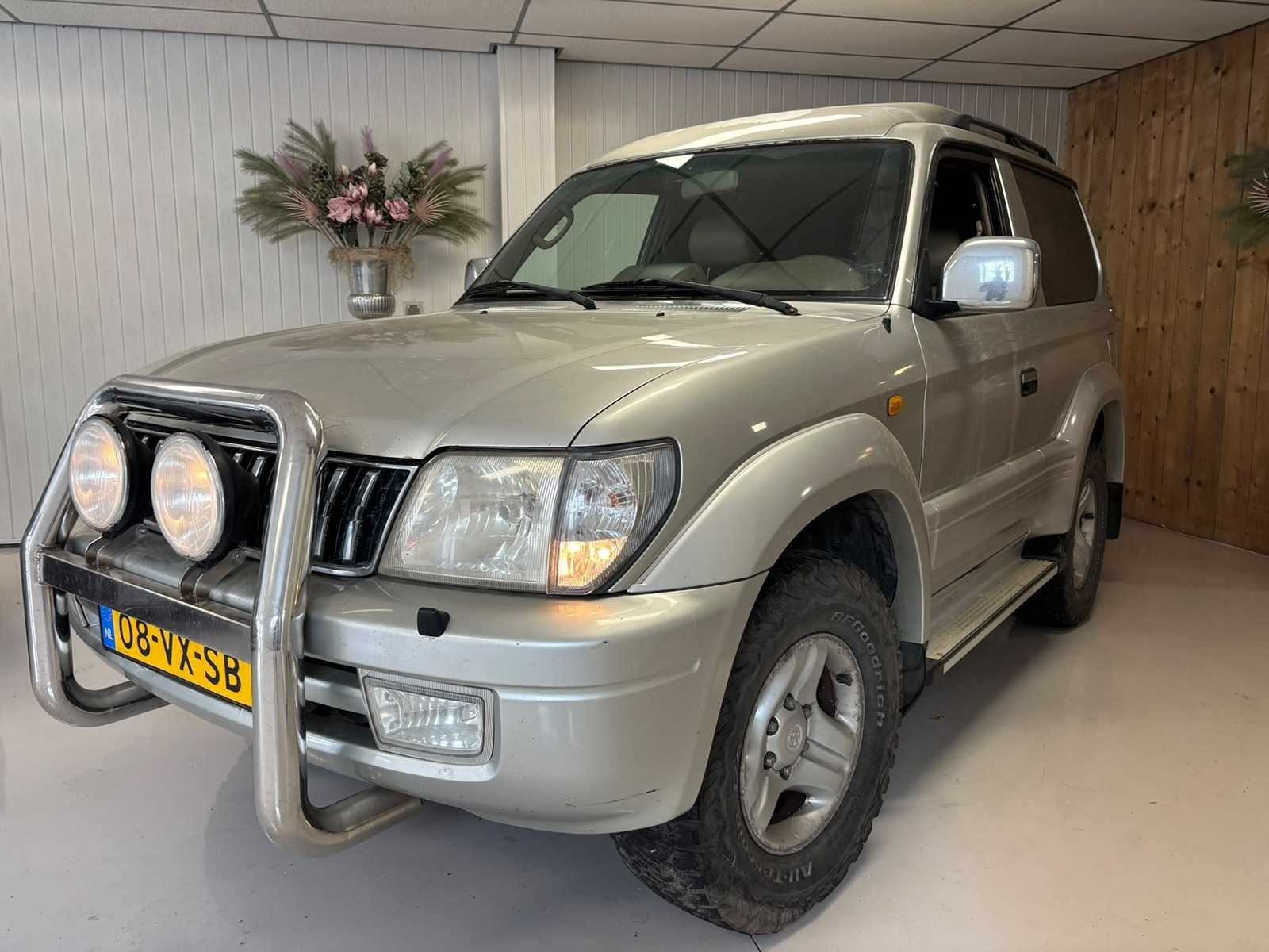 Toyota - 2001 - LandCruiser 90 - 3.0 D4-D HR Blind V. - Pers, Auto's, Automaat, Gebruikt, 163 pk, Origineel Nederlands