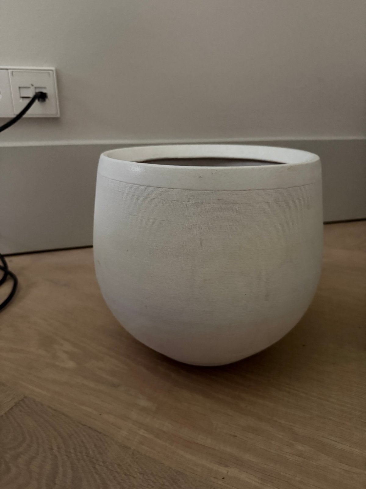 Witte ronde bloempot, Tuin en Terras, Bloempotten, Rond, Binnen, Zo goed als nieuw, Minder dan 40 cm