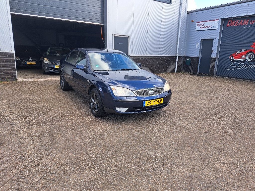 Ford Mondeo 1.8 16V 81KW Sedan 2004 Blauw, Auto's, Dealer onderhouden, Stof, 4 cilinders, Mondeo