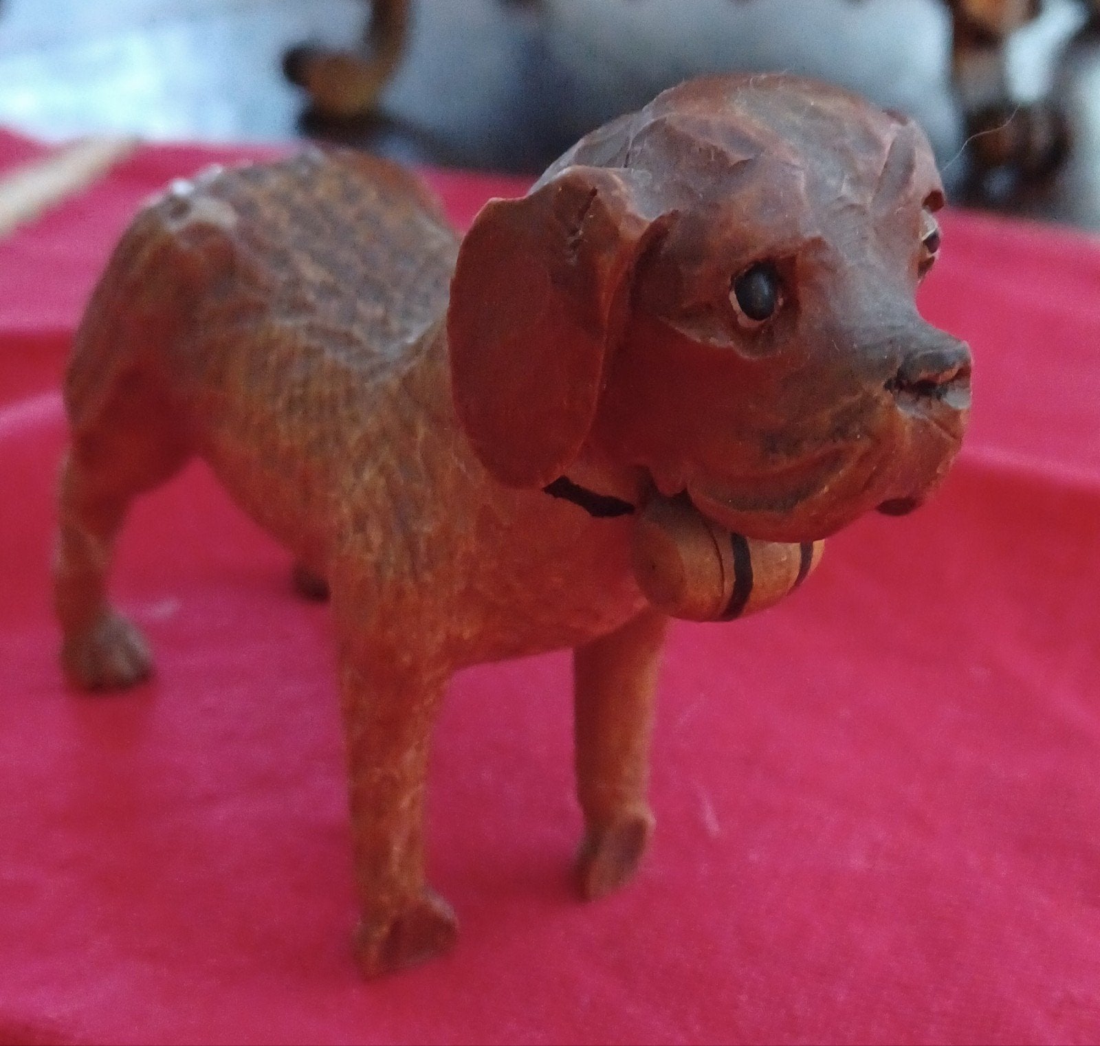 Handgesneden Sint Bernard hond., Ophalen, Zo goed als nieuw, Hond of Kat, Beeldje of Figuurtje