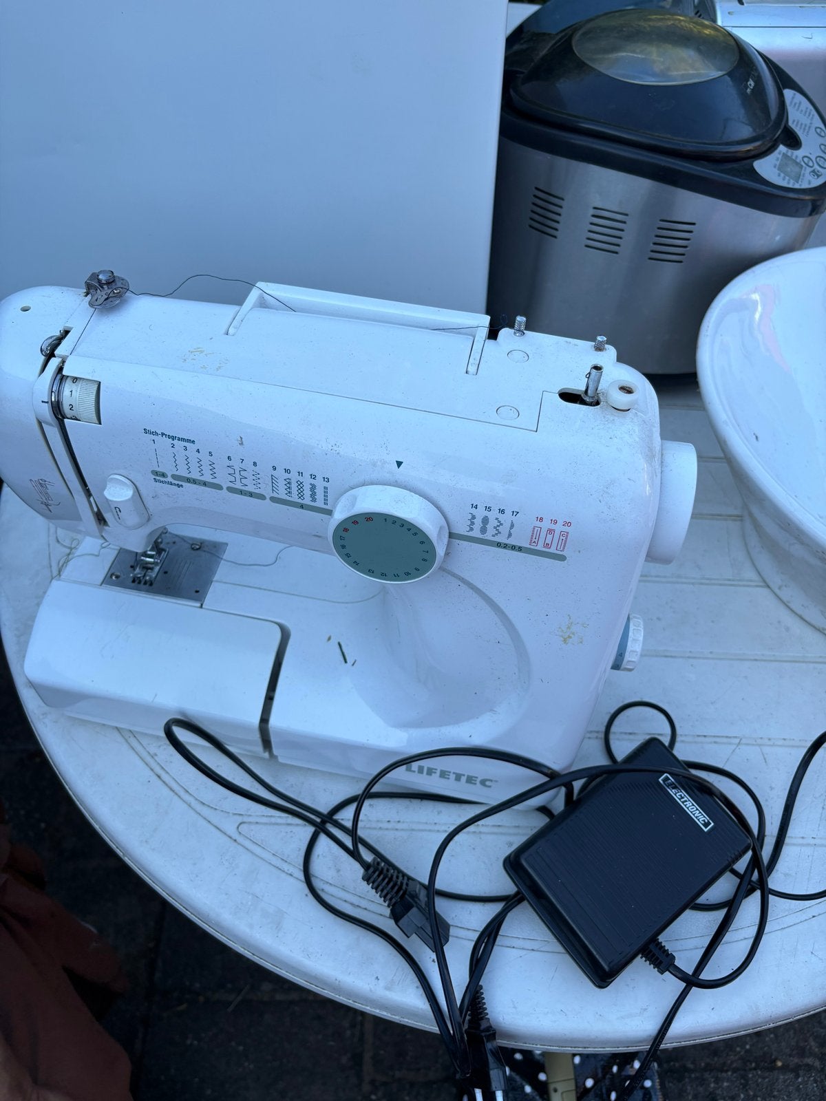 Naaimachine Lifetec LTB709 - Gebruikt gennep, Ophalen, Gebruikt, Naaimachine, Overige merken