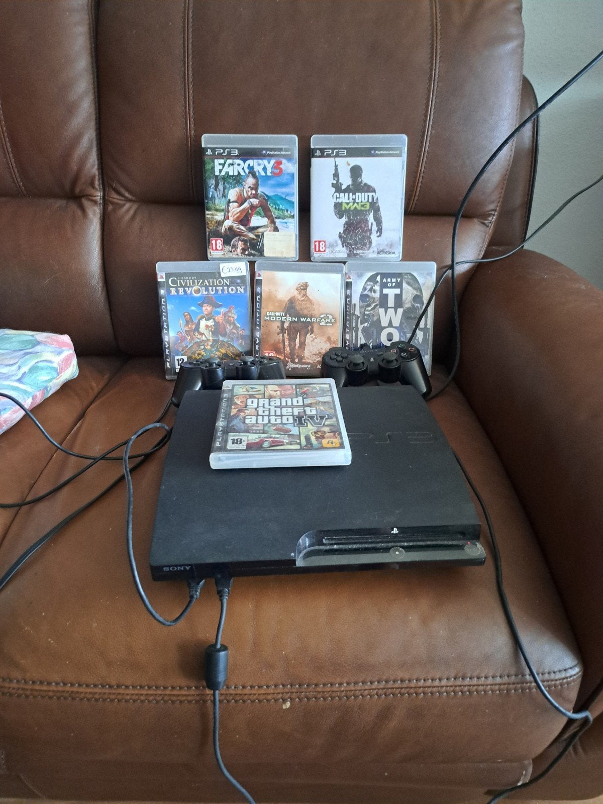 PlayStation 3 met 6 spellen en 2 controllers, Spelcomputers en Games, Spelcomputers | Sony PlayStation 3, Met 2 controllers, Slim