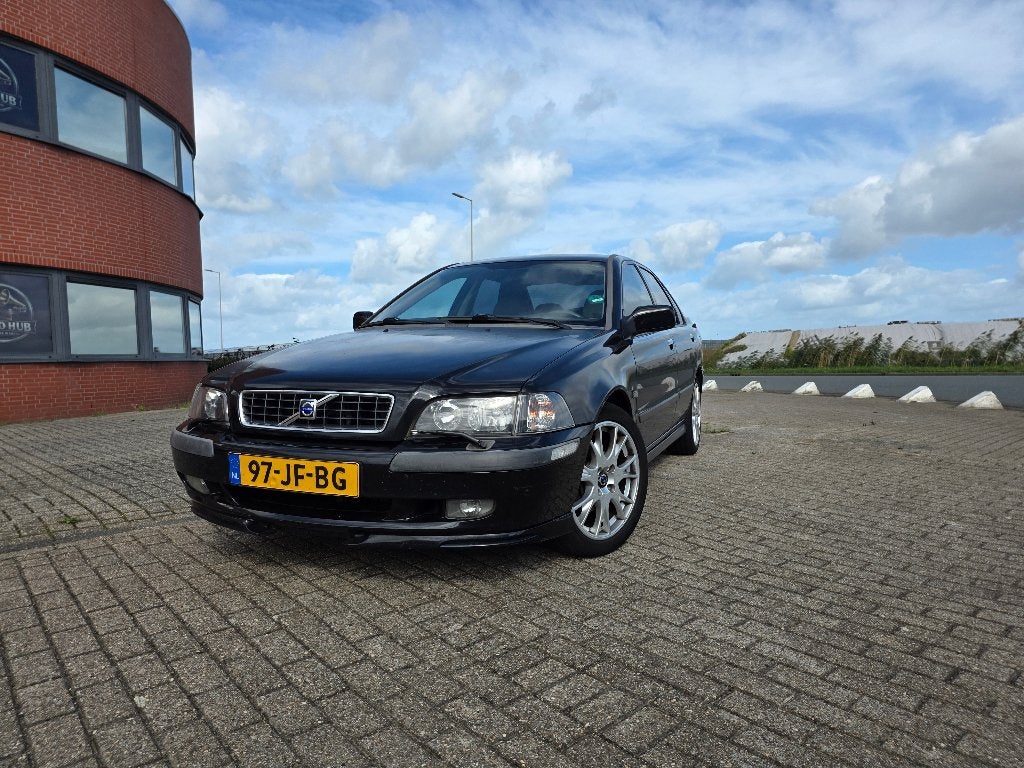 Volvo S40 2.0 T4 Ultra Automaat 2002 200 pk Origineel NL, Auto's, 4 cilinders, 1290 kg, Zwart, Particulier