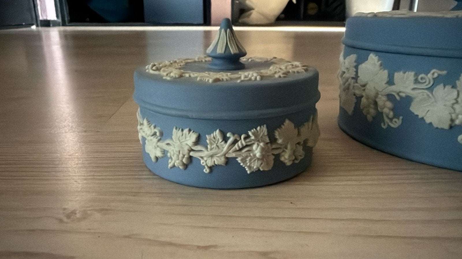 Wedgwood Jasperware doosjes, Ophalen, Zo goed als nieuw, Rond, Porselein of Keramiek