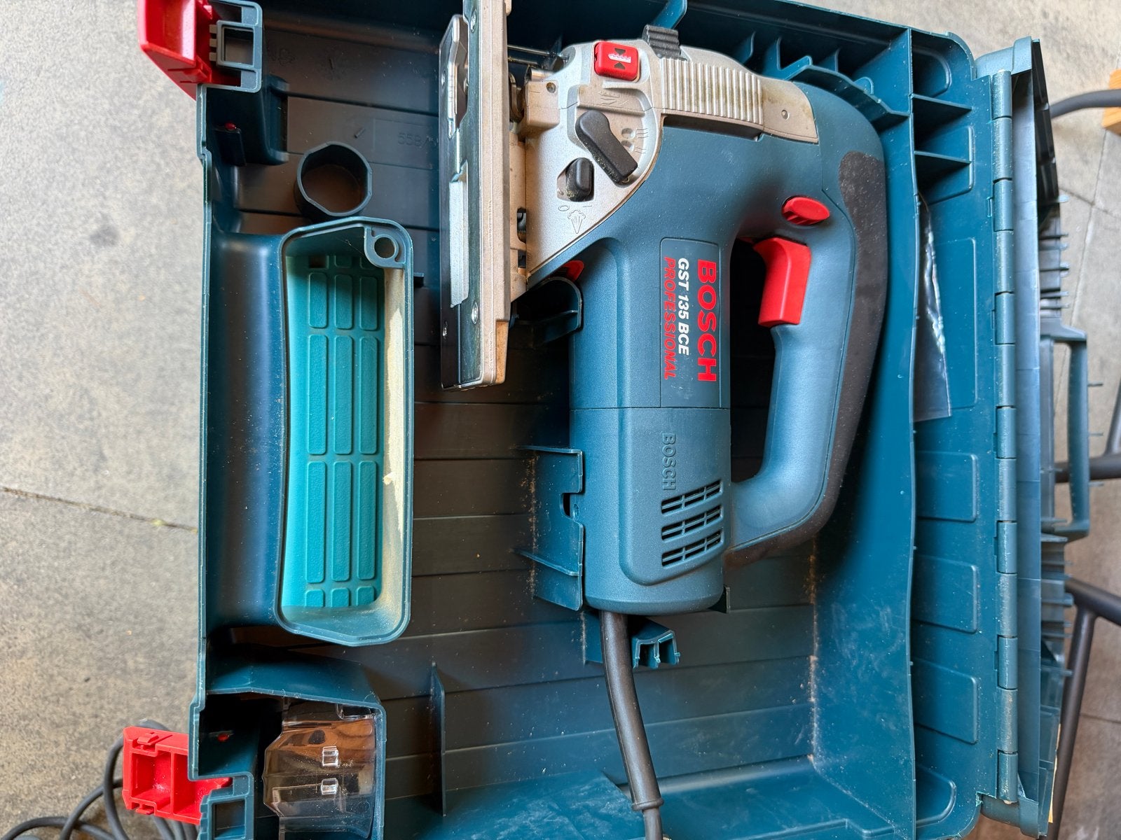 Bosch GST 135 BCE decoupeerzaag in koffer, Ophalen of Verzenden, Zo goed als nieuw, 600 watt of meer, Overige typen