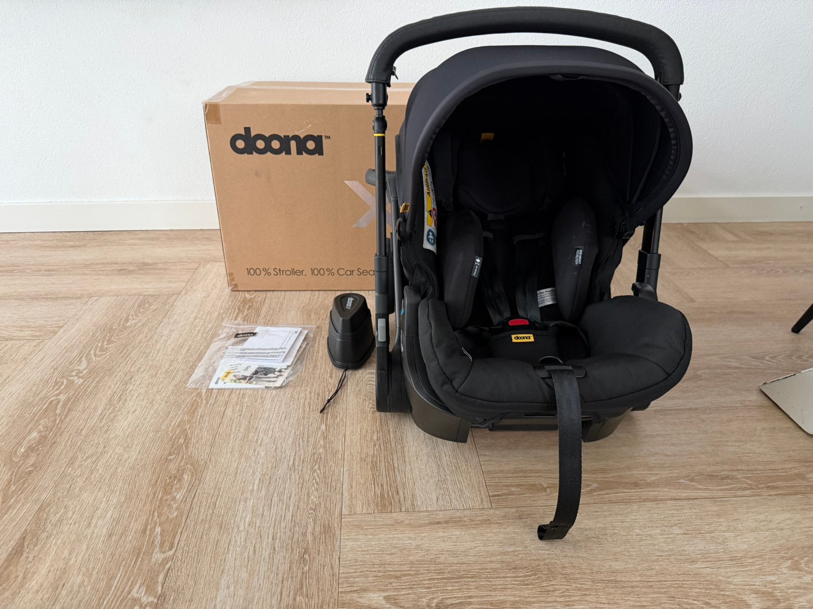 Doona X Kinderwagen & Autostoel 2-in-1 Zwart, Ophalen of Verzenden, Zo goed als nieuw, Met autostoeltje, Kinderwagen
