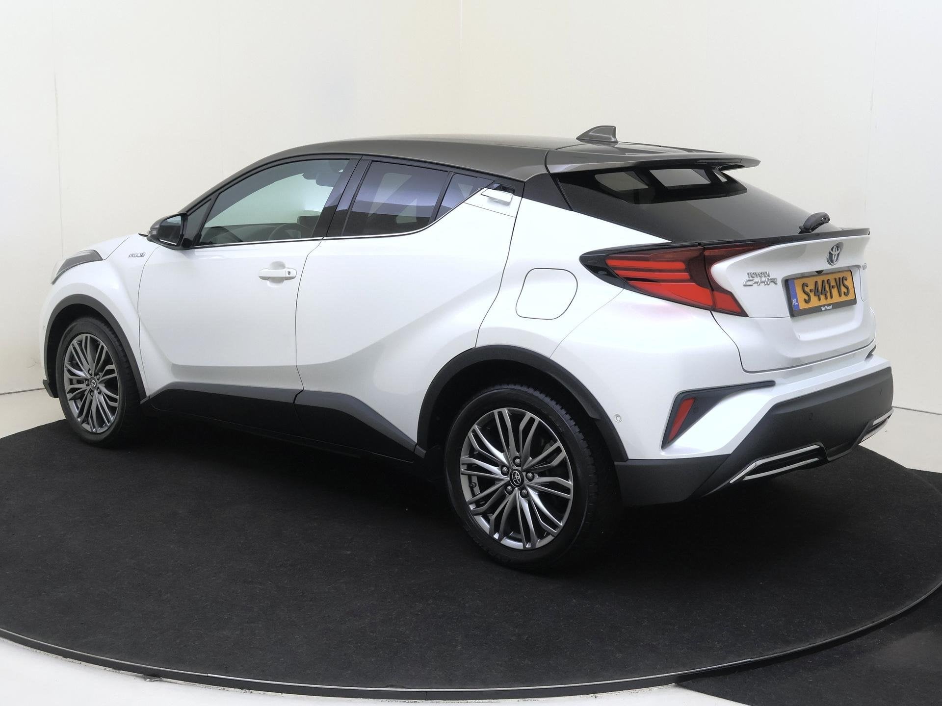 Toyota C-HR 2.0 Hybrid Executive AUTOMAAT | airco automatisc, Auto's, Dealer onderhouden, Euro 6, 4 cilinders, Leder en Stof