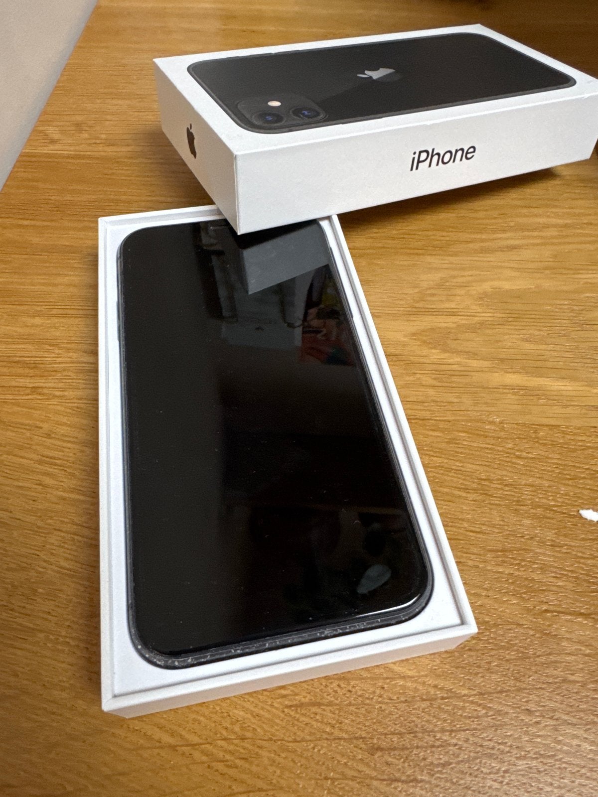 iPhone 11 128GB Zwart - In originele doos met hoesje, Zwart, Zonder simlock, 128 GB, Gebruikt