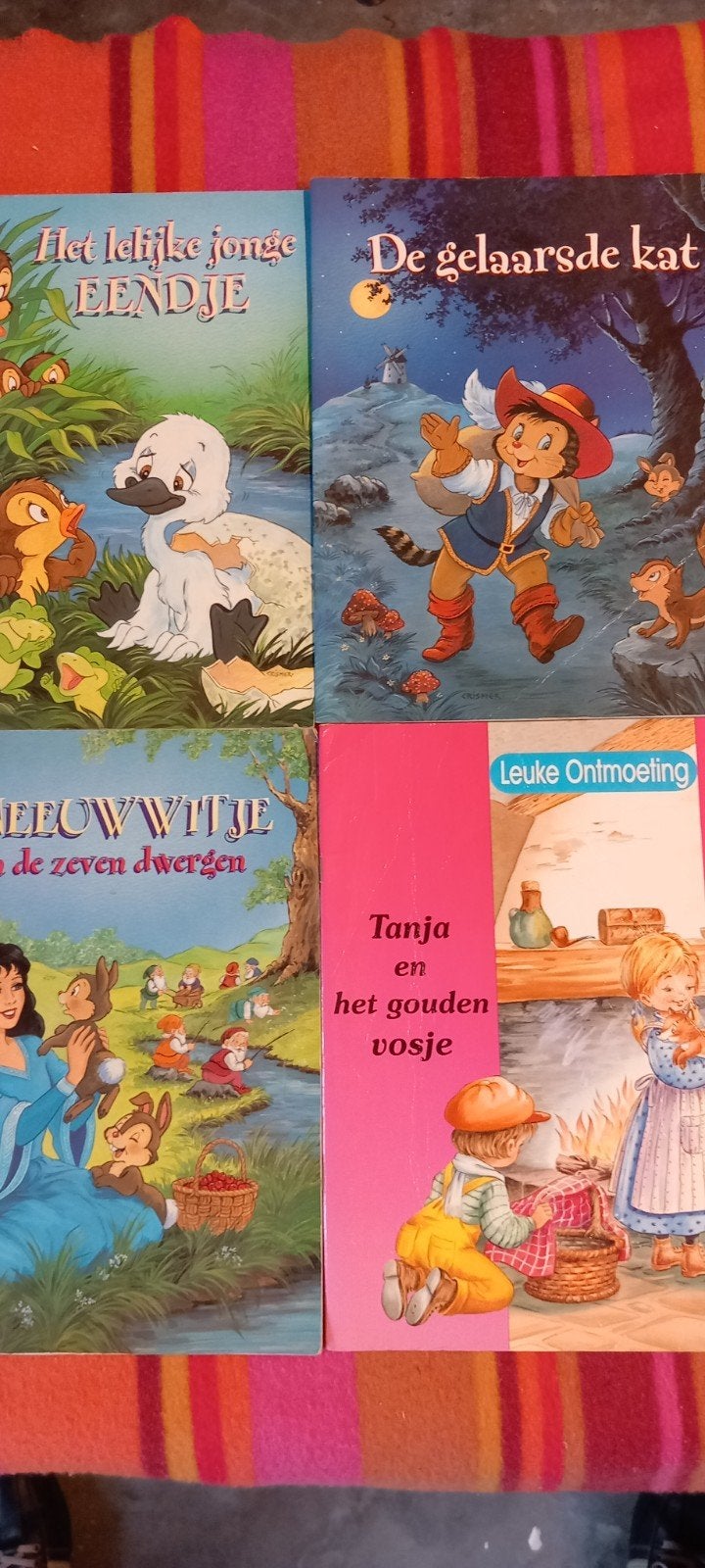 4 Sprookjesboeken: Sneeuwwit, Gelaarsde Kat, Lelijke Eendje, Jongen of Meisje, Ophalen of Verzenden, Zo goed als nieuw, Voorleesboek