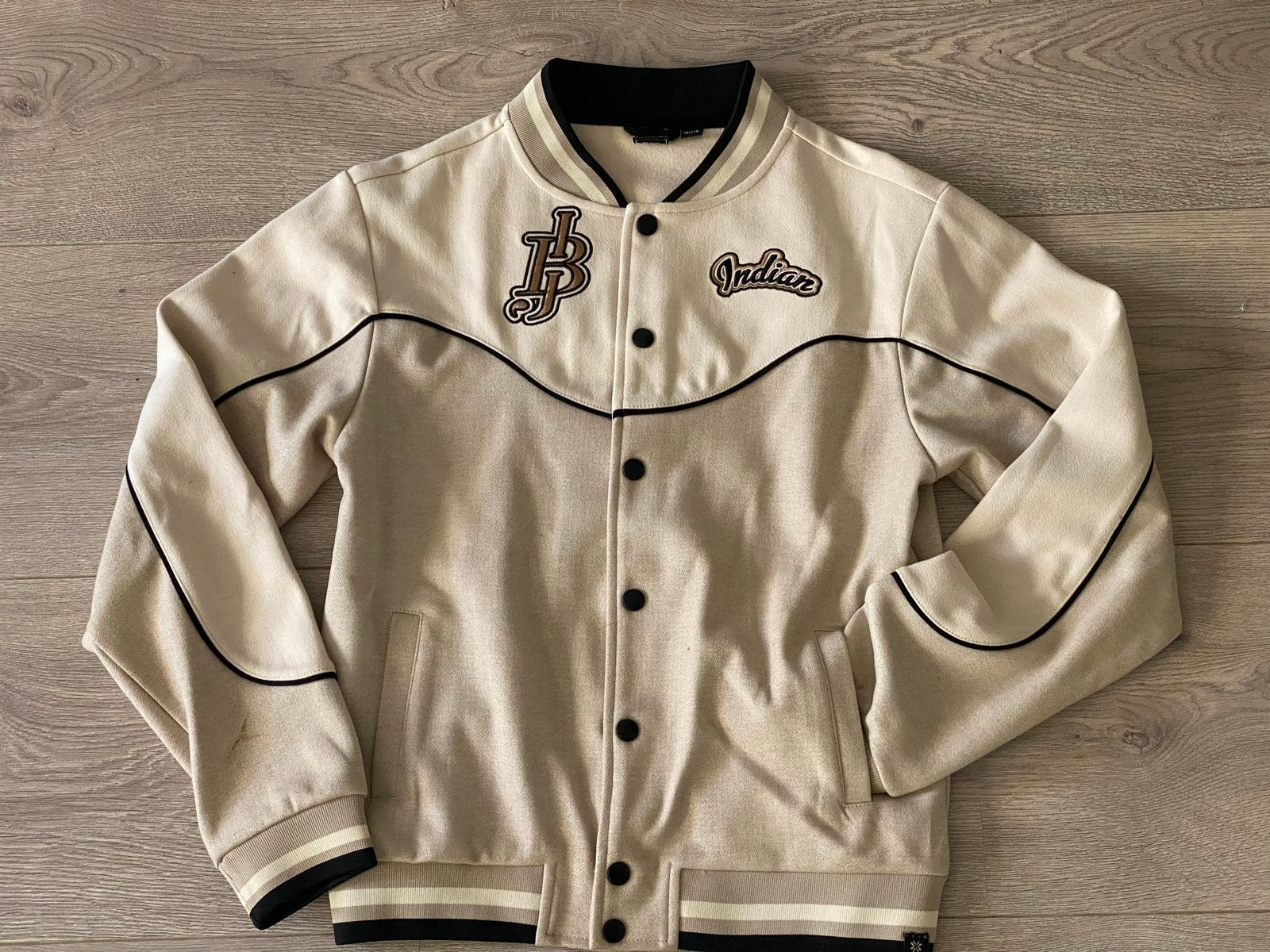 Indiana Blue Jeans bomber met borduursels - Maat 16/170, Kinderen en Baby's, Kinderkleding | Maat 164, Ophalen, Zo goed als nieuw