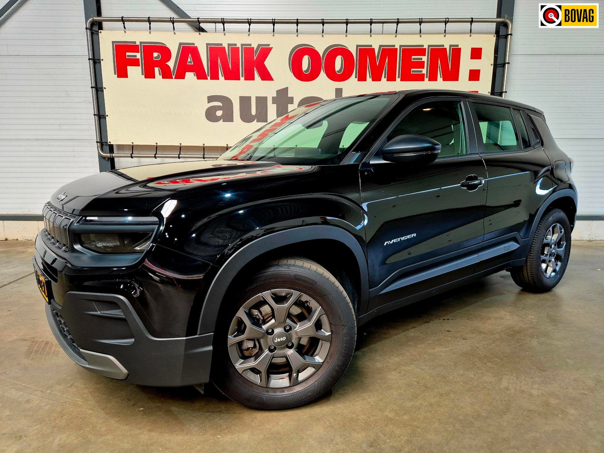 Jeep AVENGER 1.2 e-Hybrid Altitude + LED|Keyless|Navi|Apple|, Auto's, Jeep, 101 pk, Gebruikt, 1199 cc, Automatische klimaatregeling