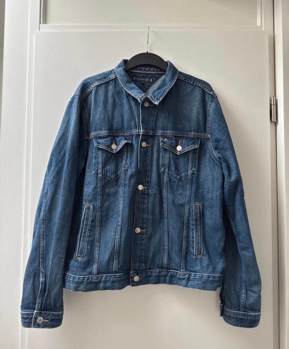 Tommy Hilfiger spijkerjas maat L blauw Amper gedragen, Verzenden, Zo goed als nieuw, Blauw