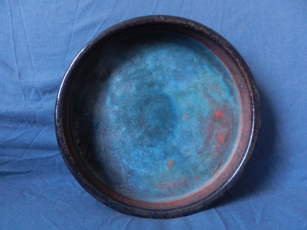 Grote blauw rood zwart geglazuurde schaal Zaalberg d 25,8 cm, Antiek en Kunst, Antiek | Keramiek en Aardewerk, Ophalen of Verzenden