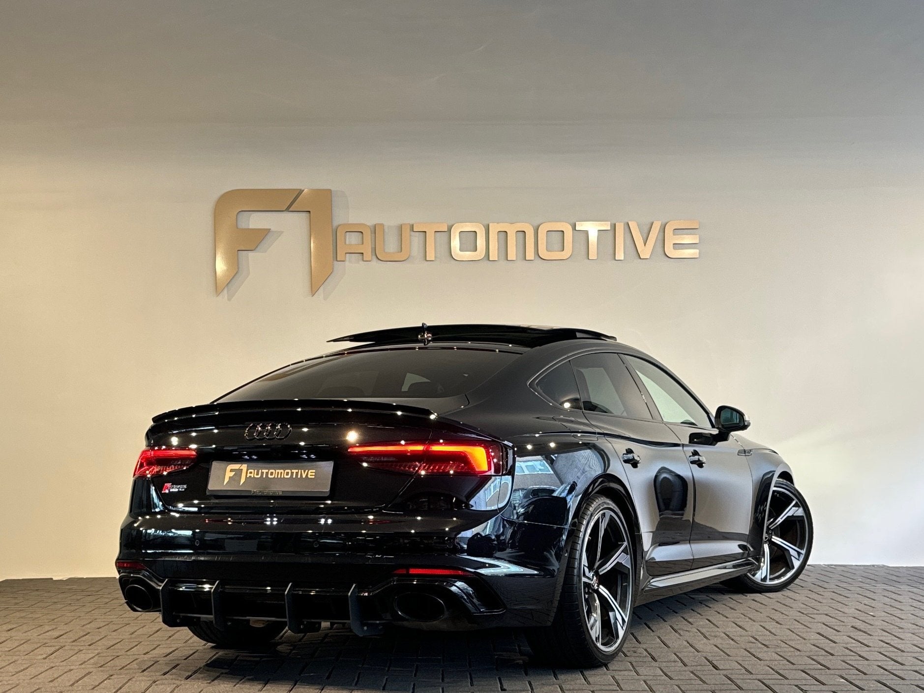 Audi RS5 Sportback 2.9 TFSI quattro Pano|HuD|B&O|Memory|Keyl, Automaat, RS5, Zwart, Bedrijf