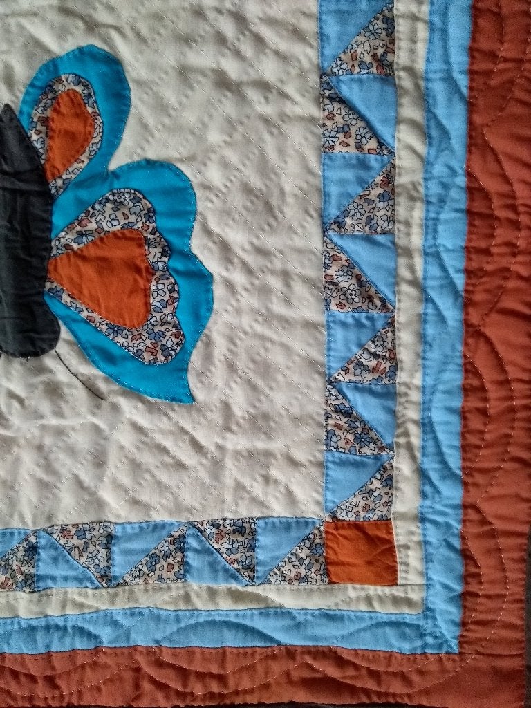 Vintage handmade QUILT applicatie vlinder. 70 x 70 cm (Q4), Gebruikt, 40 cm, Textiel, Ophalen of Verzenden