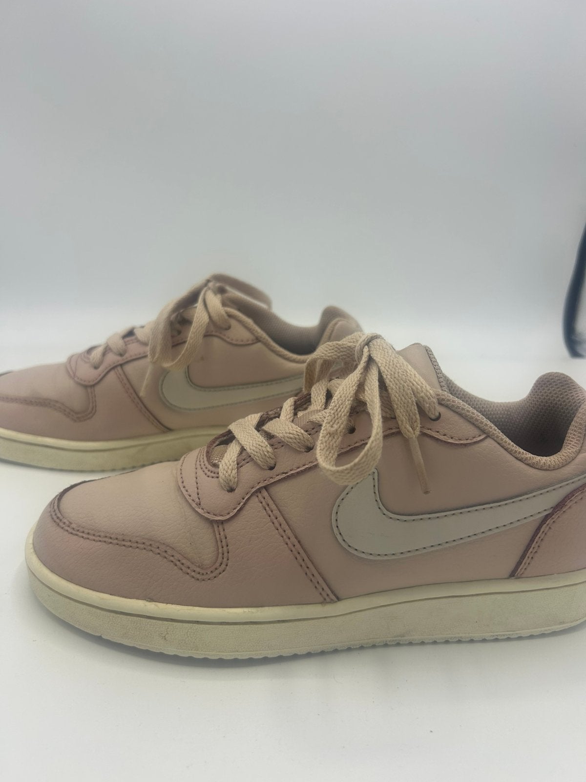 Roze Nike schoenen, Ophalen of Verzenden, Sneakers of Gympen, Roze, Gedragen