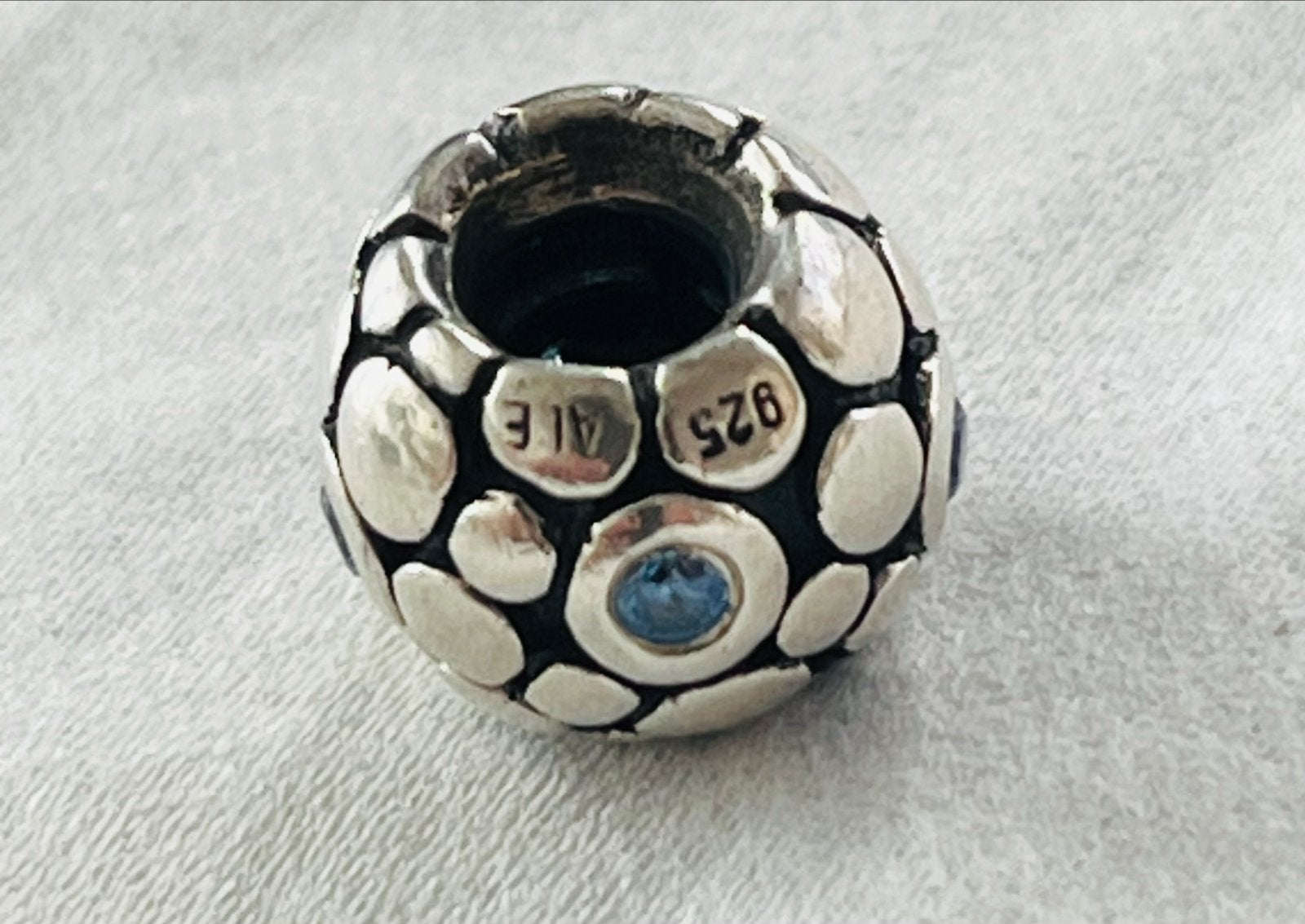 Pandora Blue Bubbles Bedel Zilver met Zirkonia, Sieraden, Tassen en Uiterlijk, Bedels, Verzenden, Pandora, Zo goed als nieuw, 1 bedel
