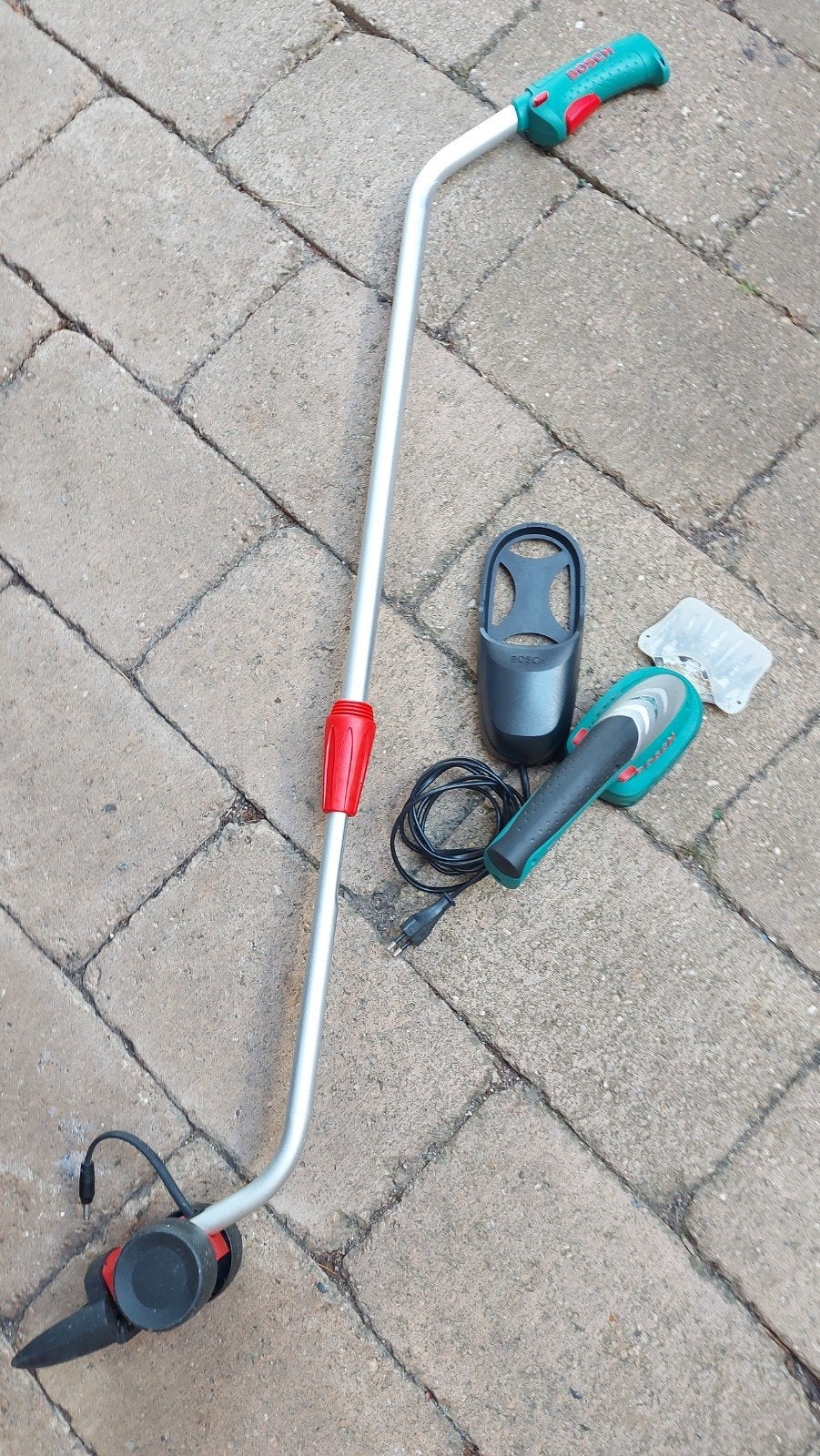 Bosch Isio Lithium-Ion Gras- en Buxusschaar met steel, Tuin en Terras, Heggenscharen, Ophalen, Gebruikt, Accu, Bosch