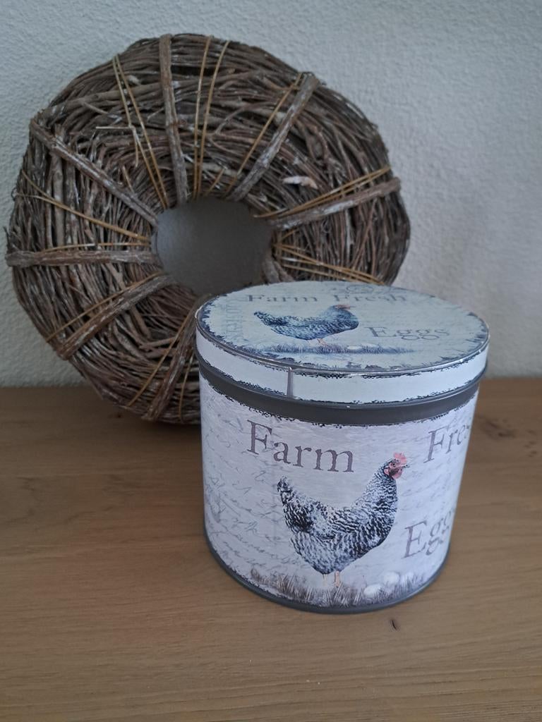 Decoratief metalen blik 'Farm Fresh Eggs' hoogte 13,5 cm, Verzamelen, Blikken, Ophalen of Verzenden, Overige