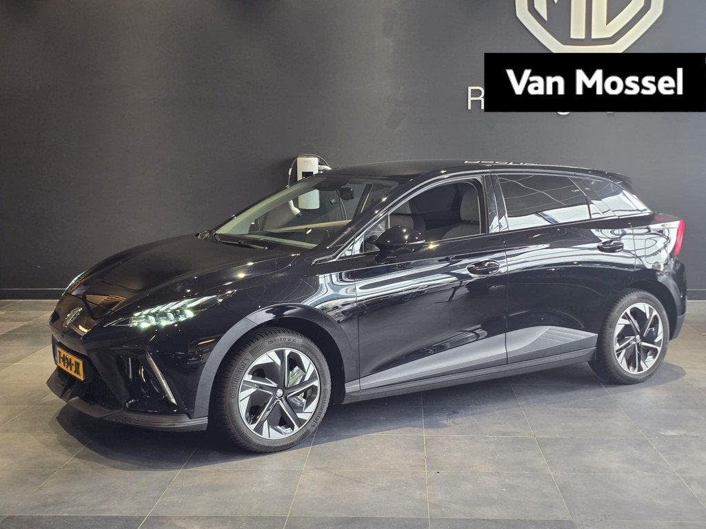 MG 4 Luxury Long Range 64 kWh | Licht interieur | Stoel + st, Auto's, MG, Bedrijf, Te koop, MG4, 360° camera, ABS, Achteruitrijcamera