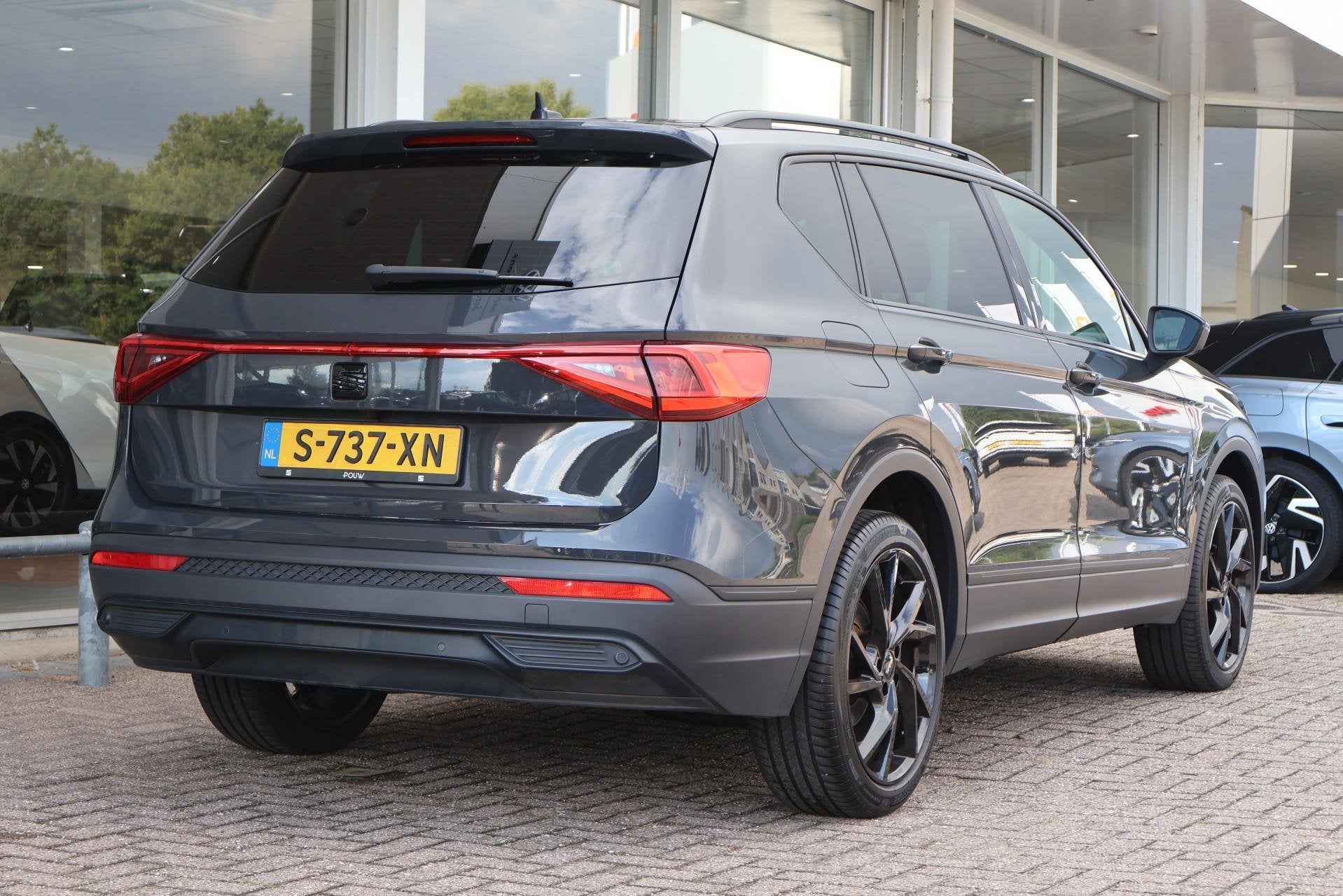 SEAT Tarraco 1.5 TSI 150pk DSG Style Business Intense 7p. |, Auto's, 12 maanden, Stof, Euro 6, 4 cilinders