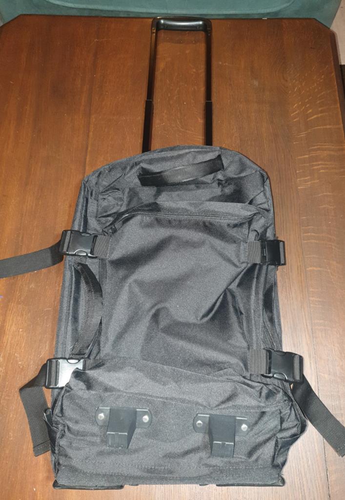** LEEGVERKOOP RUIME VEELZIJDIGE TROLLY ZGAN, Ophalen, Zo goed als nieuw, Zwart, Wieltjes