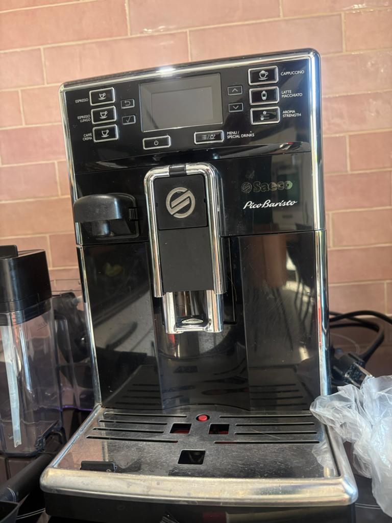 Philips Saeco Pico Barista HD8925 Espressomachine, Witgoed en Apparatuur, Koffiezetapparaten, Ophalen, Afneembaar waterreservoir