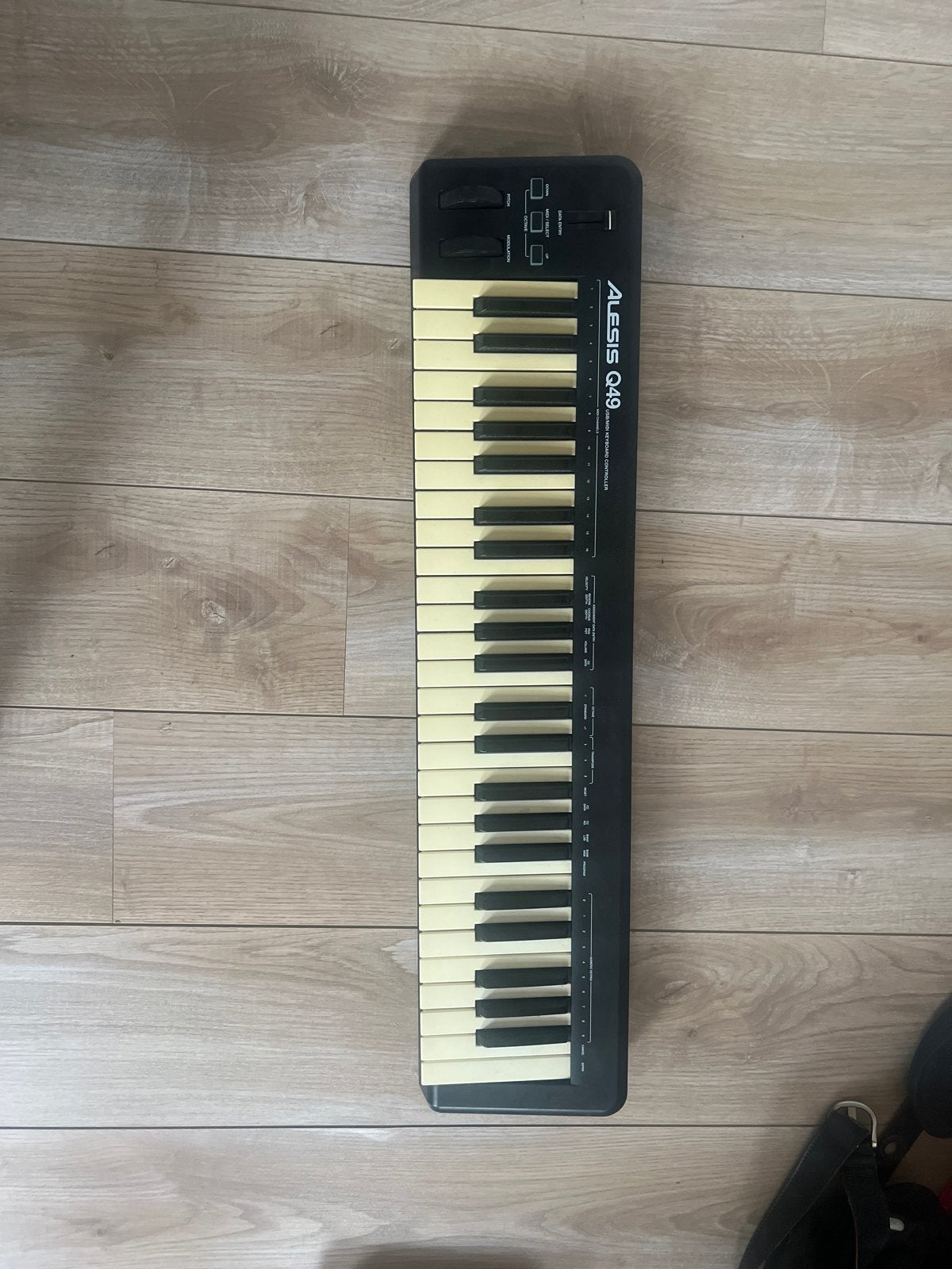 Alesis Q49 USB MIDI Keyboard Controller - Met defect, Muziek en Instrumenten, Keyboards, Gebruikt, Midi-aansluiting, Ophalen of Verzenden