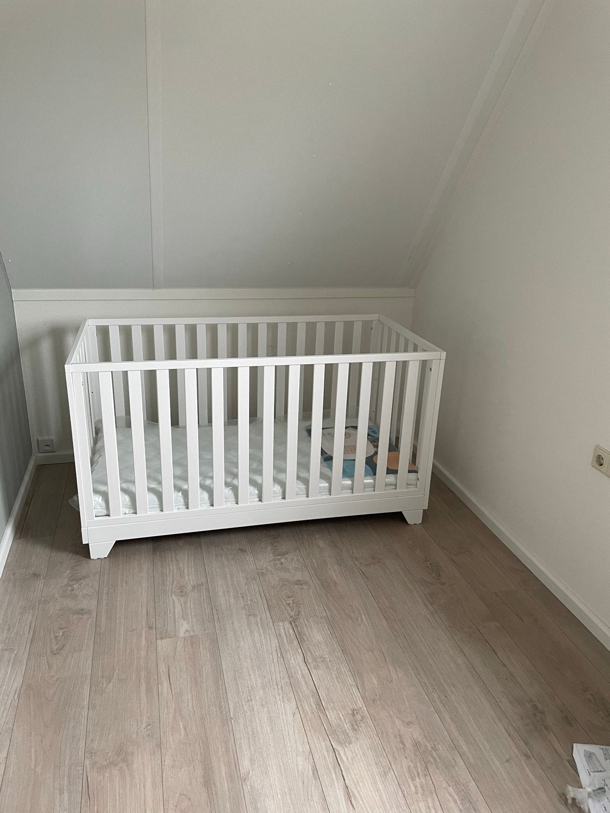 Wit ledikant 70x140 met matras - Zo goed als nieuw, Ophalen, Zo goed als nieuw, Ledikant