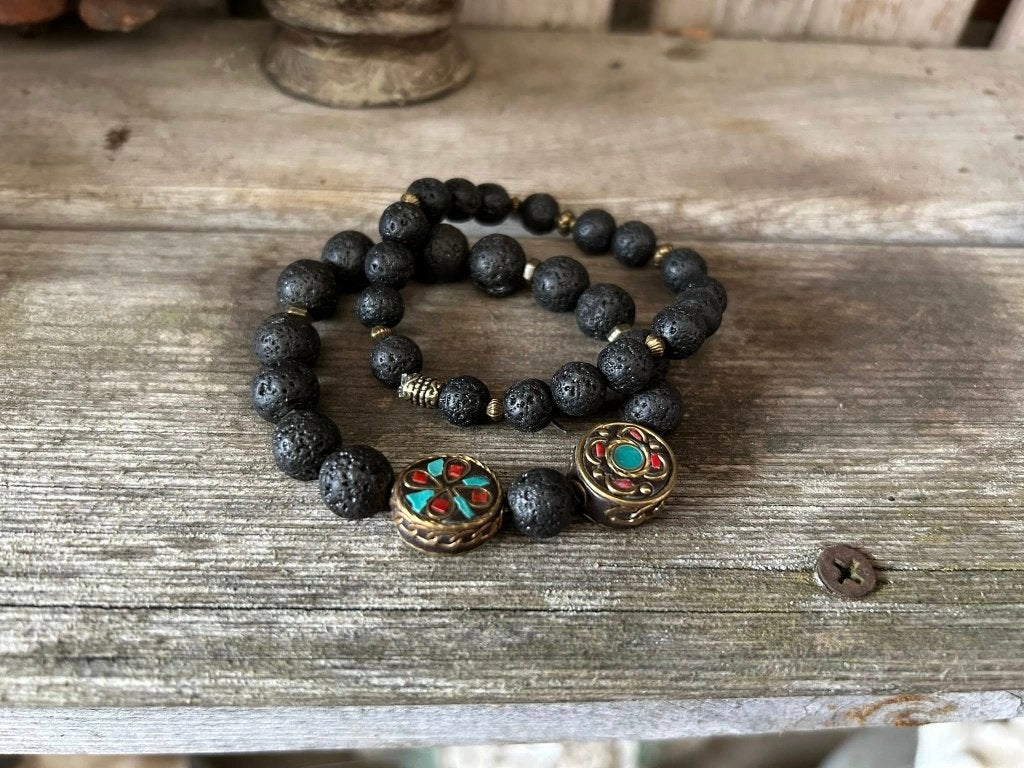Super mooie armbanden gemaakt van Lavasteen en Tibetaanse kr, Sieraden, Tassen en Uiterlijk, Overige materialen, Zwart, Nieuw