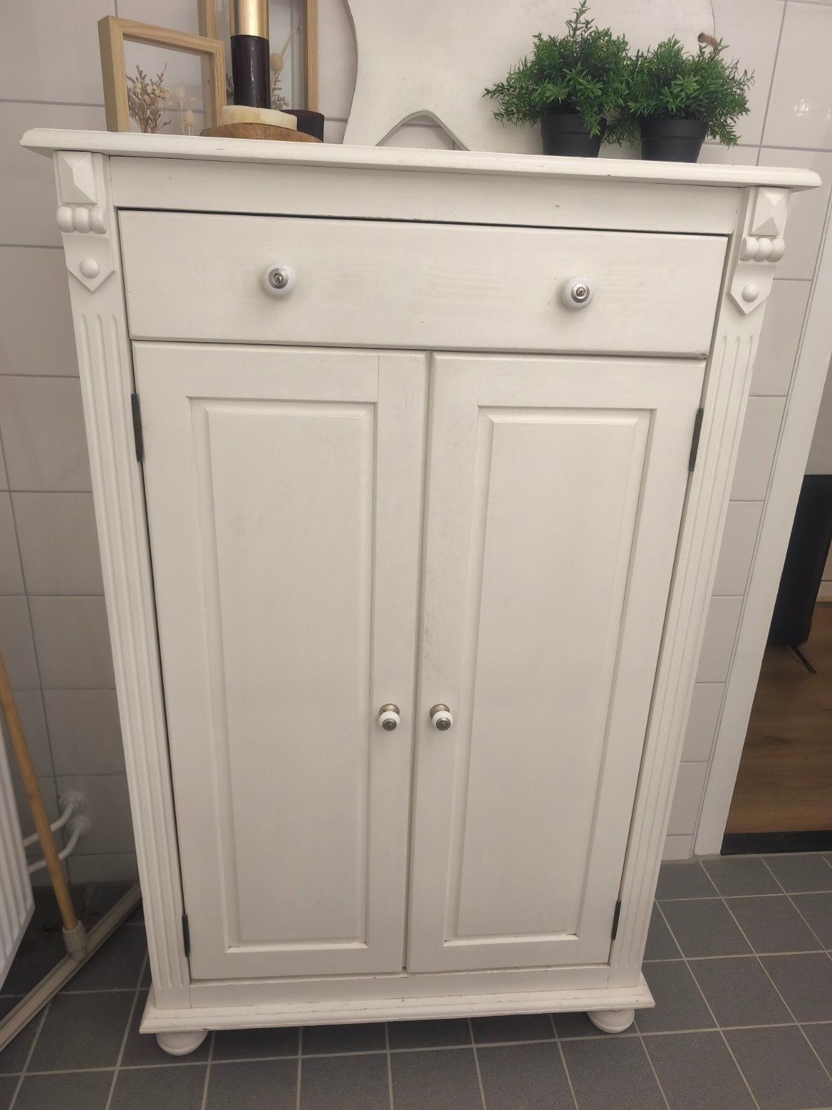 Witte houten kast met lade en deuren, Huis en Inrichting, Kasten | Overige, Gebruikt, Ophalen