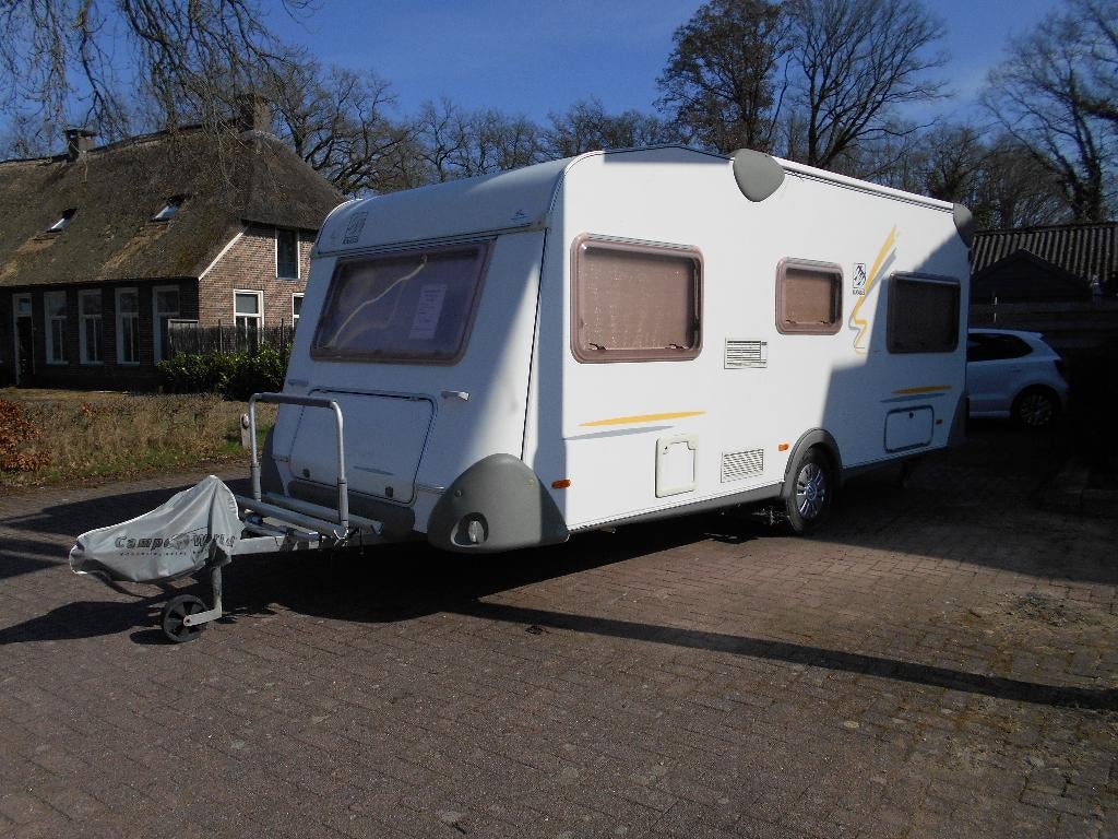 Knaus Caravan 500 Vast bed, rondzit en mover 2001, Caravans en Kamperen, Vast bed, Kachel, Rondzit, Bedrijf