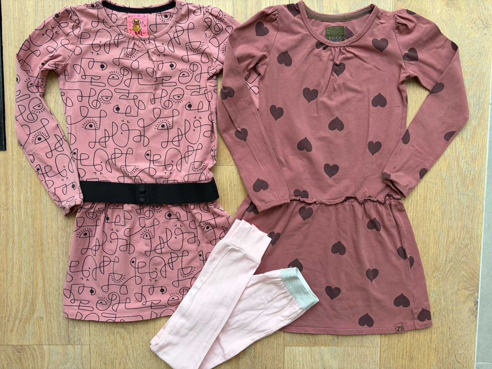 2 jurken met legging Z8 mt 128/134, Ophalen of Verzenden, Gebruikt, Meisje, Jurk of Rok