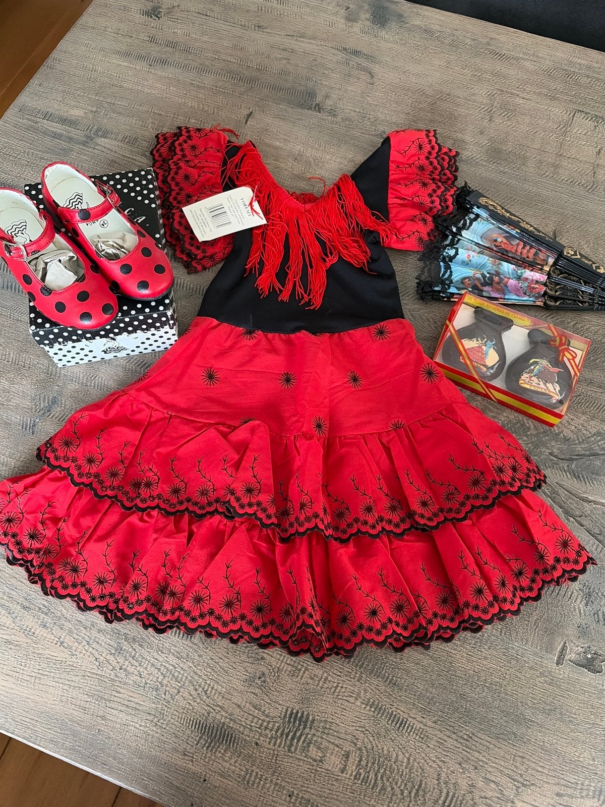 Flamenco jurk met schoenen en accessoires, Ophalen, Zo goed als nieuw, 110 t/m 116, Meisje