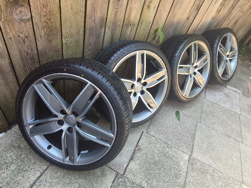 Audi RS3 S3 S4 RS4 WING 19 inch 8Y 8V 8P origineel 5x112, Auto-onderdelen, Banden en Velgen, 19 inch, Gebruikt, Banden en Velgen